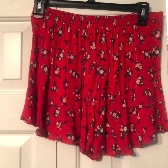 Shorts - Picture 1 of 2